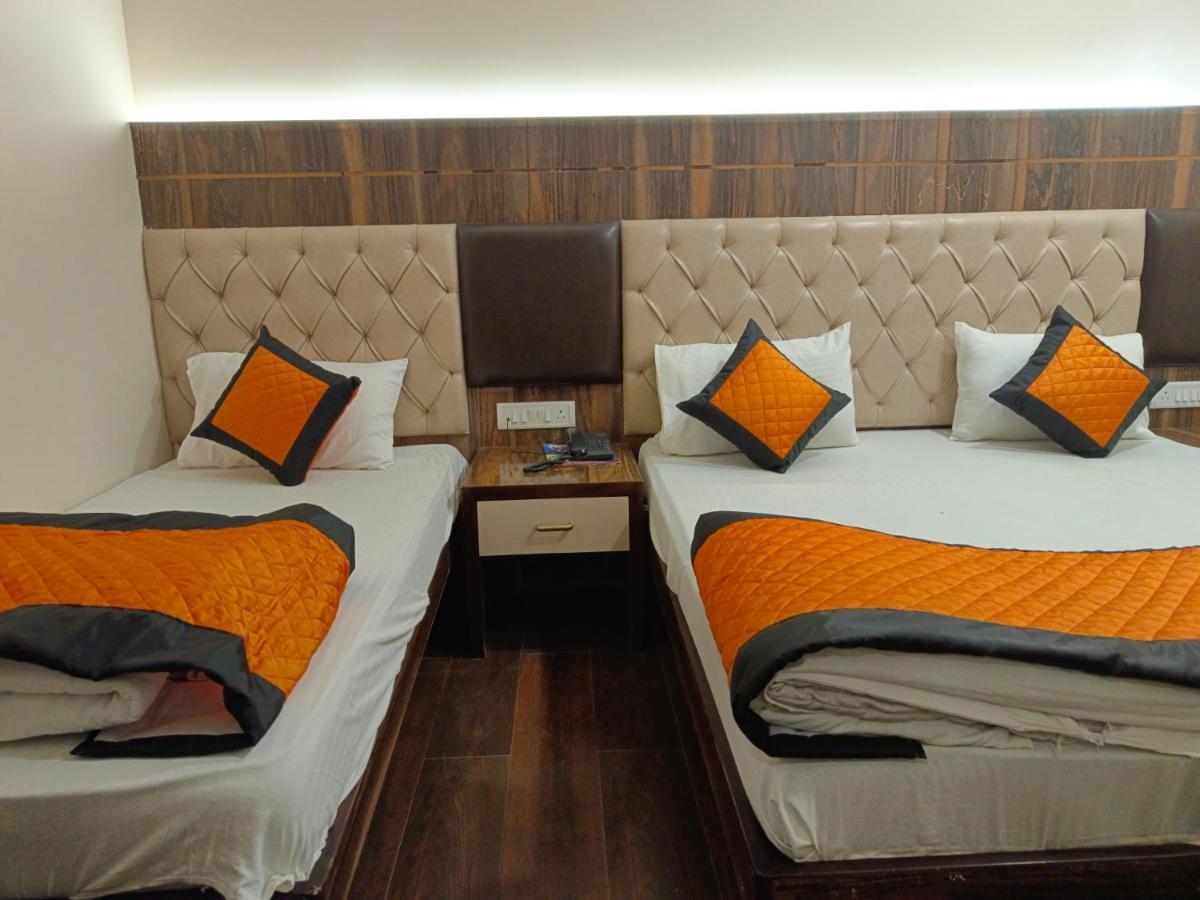 Hotel Batra Home Nizamuddin ニューデリー エクステリア 写真