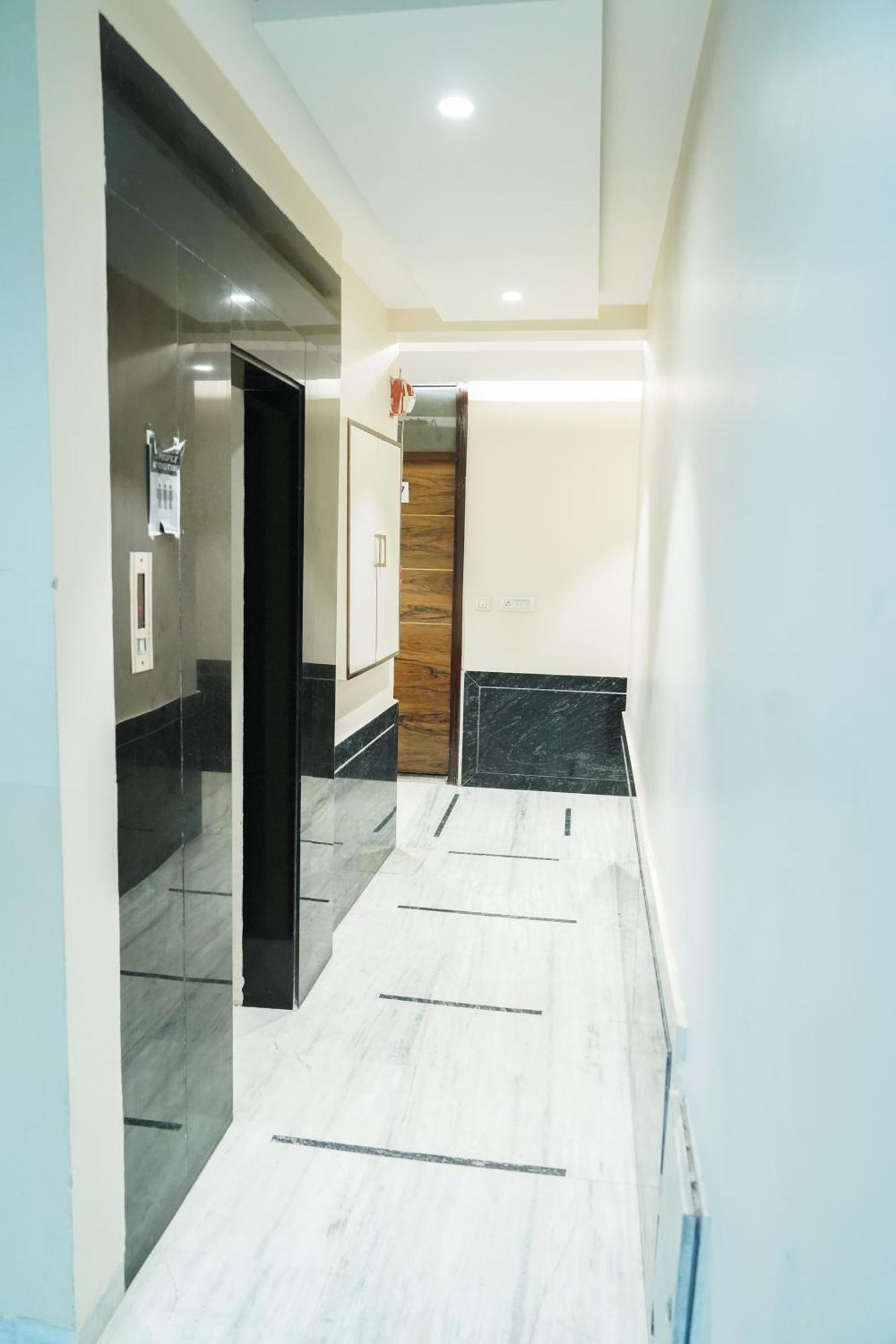 Hotel Batra Home Nizamuddin ニューデリー エクステリア 写真