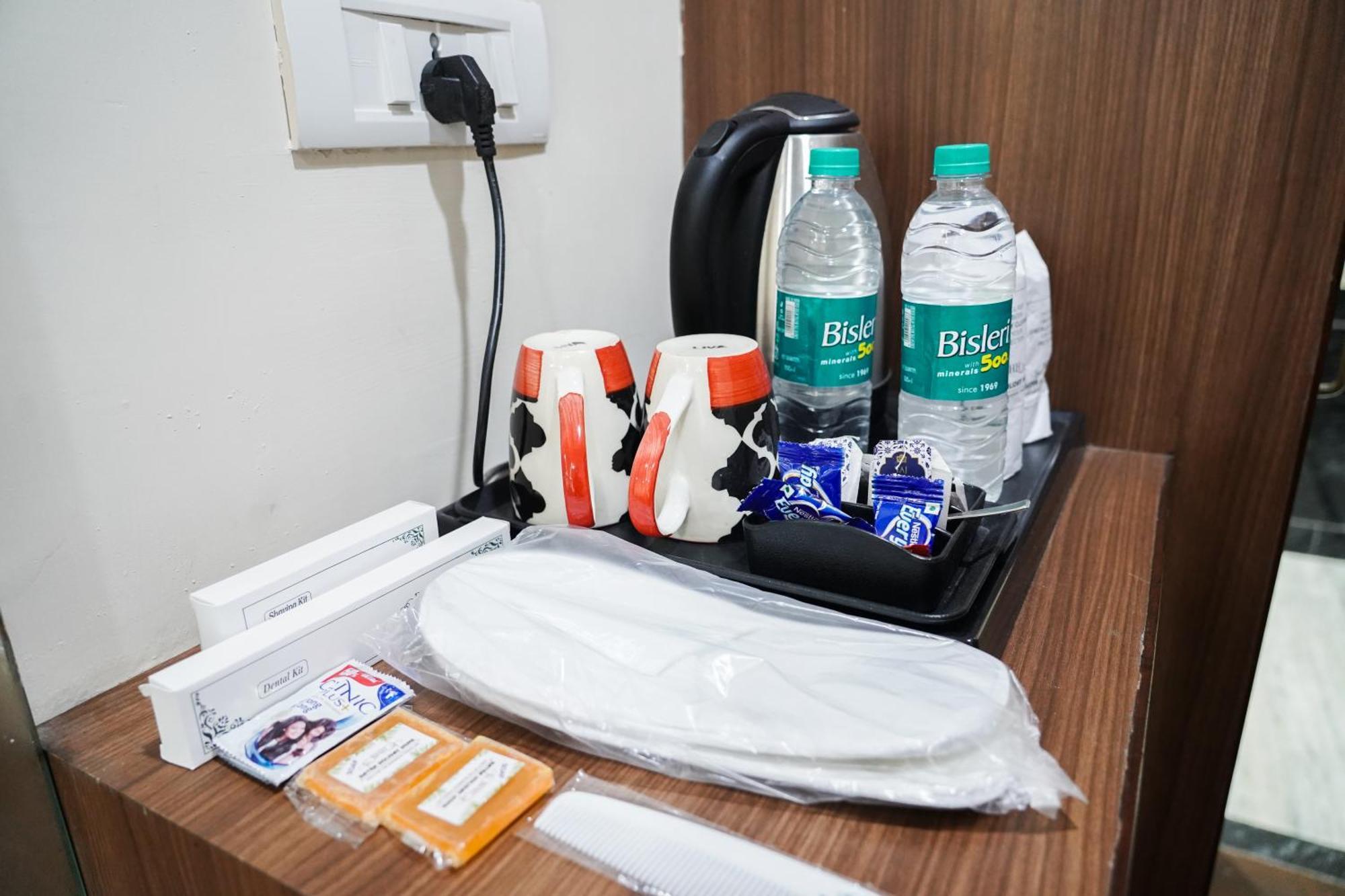 Hotel Batra Home Nizamuddin ニューデリー エクステリア 写真