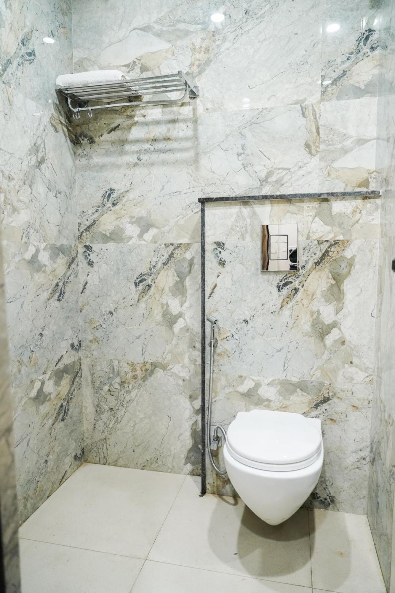Hotel Batra Home Nizamuddin ニューデリー エクステリア 写真
